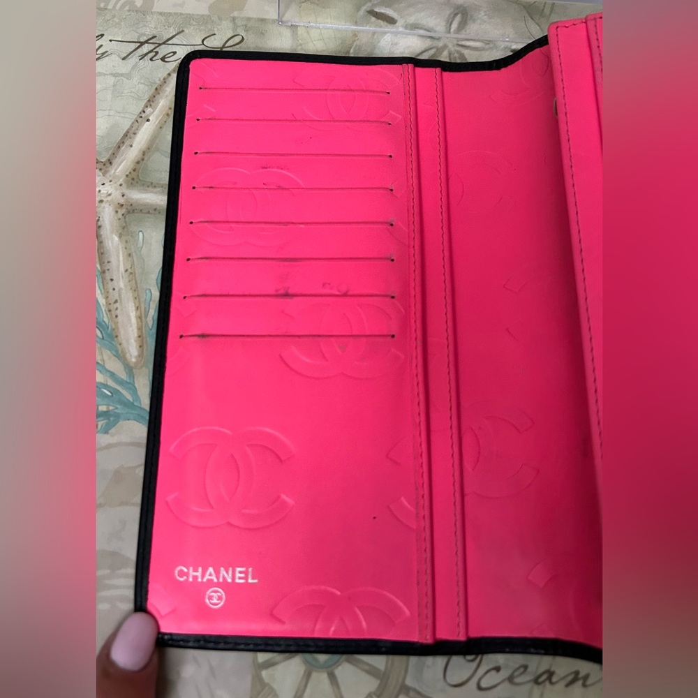 CHANEL Black Quilted Leather Wallet with Raised CC Logo - Picture 9 of 15